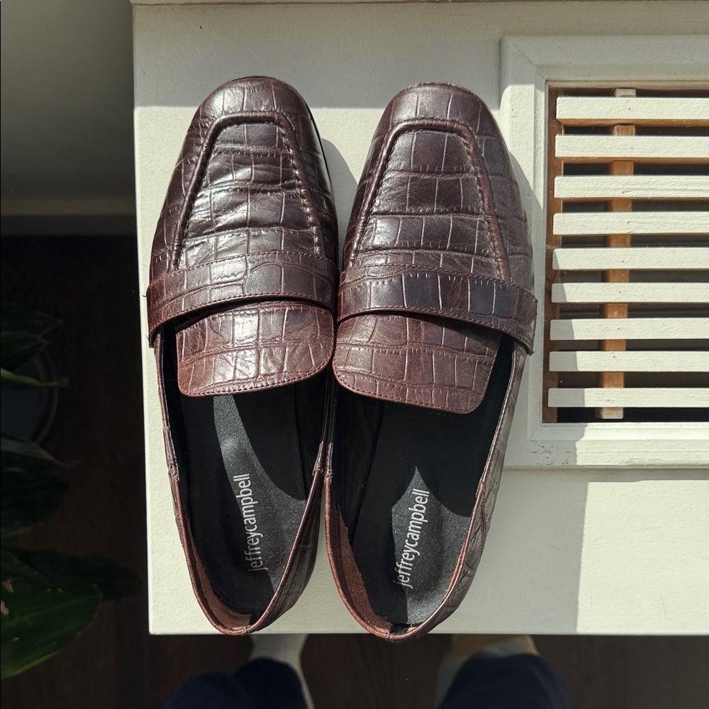 Jeffrey Campbell Brown Croc-Embossed Loafers Size 8